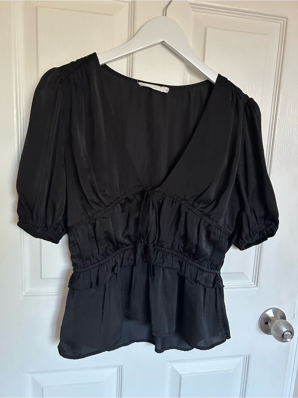 Lush Black V-Neck Puff Sleeve Tiered Blouse